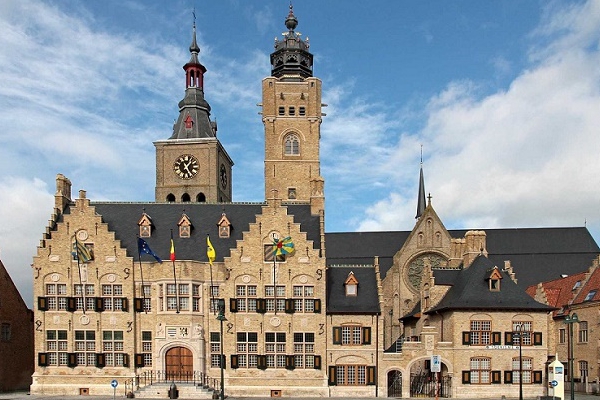 Stadhuis Diksmuide