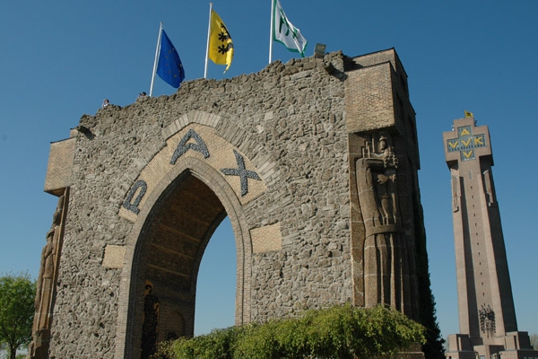 Tour de l’Yser & Porte de la Paix